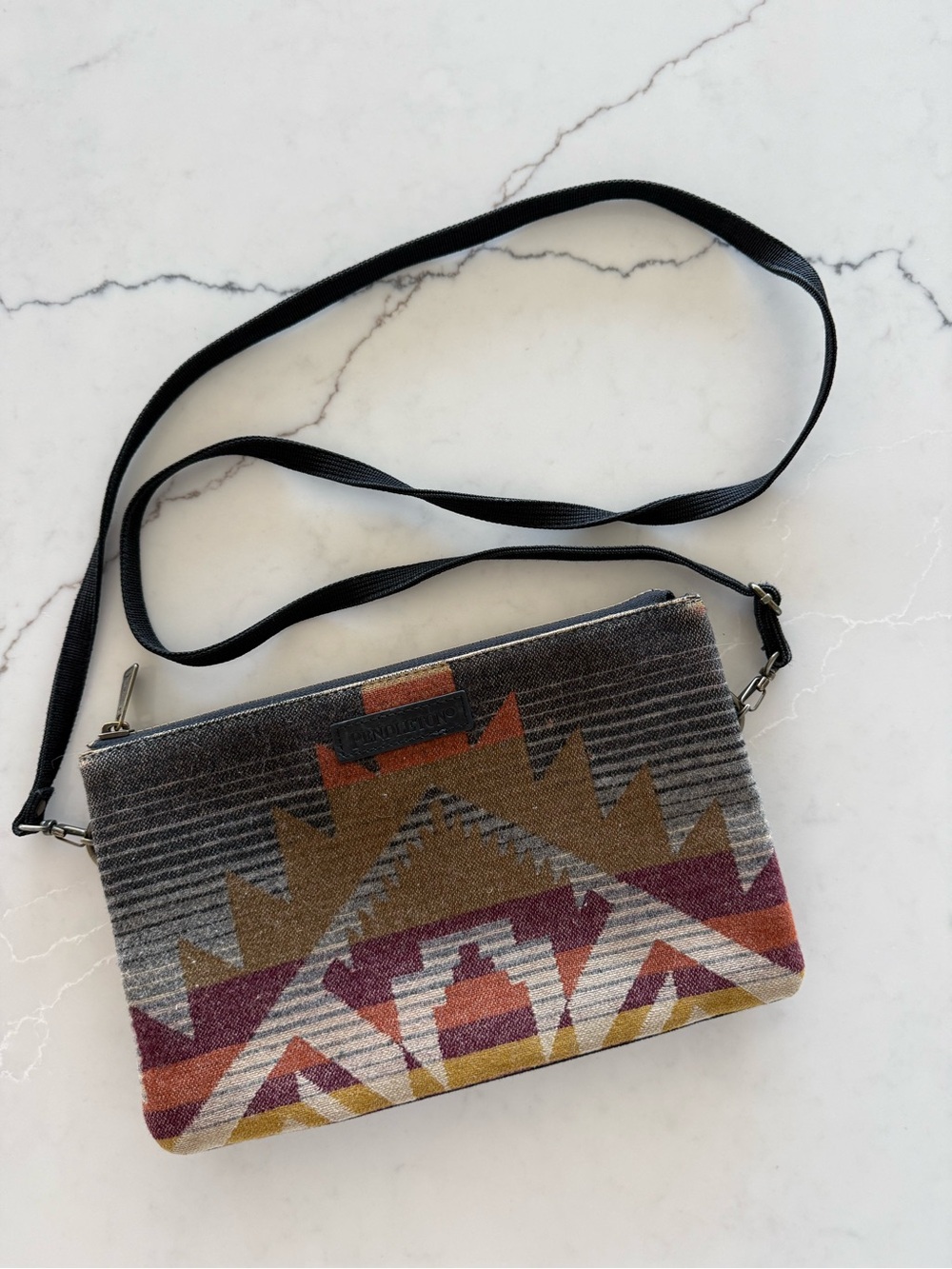Vintage Pendleton Southwestern Dopp Travel Crossbody Bag Wool Navajo Purse Strap